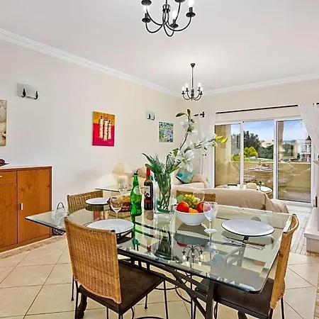 דירה Sleeps 4 With Pool Air Con And Wifi *