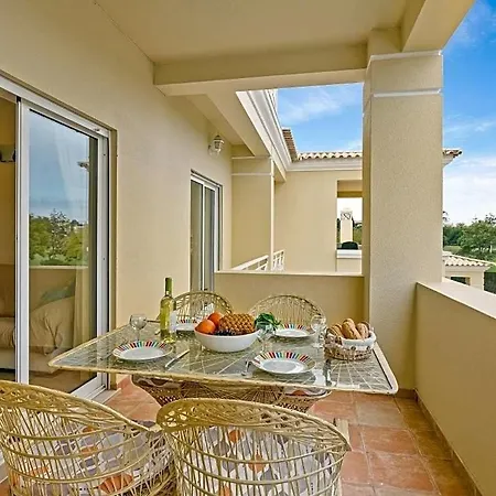 Sleeps 4 With Pool Air Con And Wifi דירה *