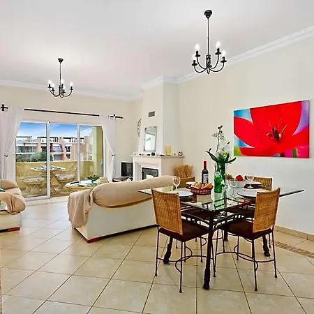 Sleeps 4 With Pool Air Con And Wifi * Vilamoura