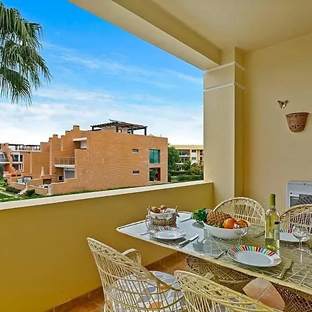 Sleeps 4 With Pool Air Con And Wifi Lejlighed *